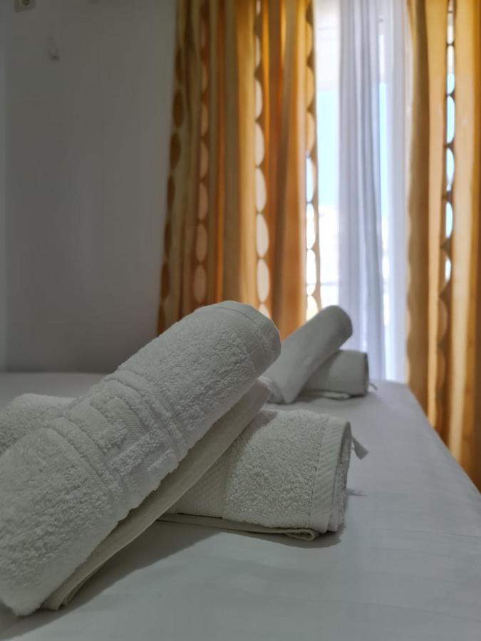 Summer Time Hotel Ksamil Esterno foto