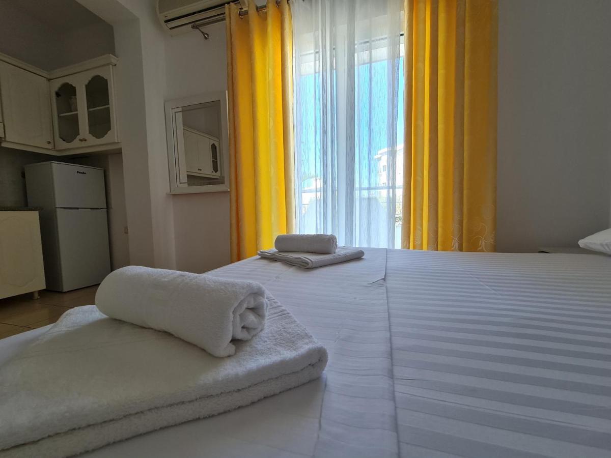 Summer Time Hotel Ksamil Esterno foto