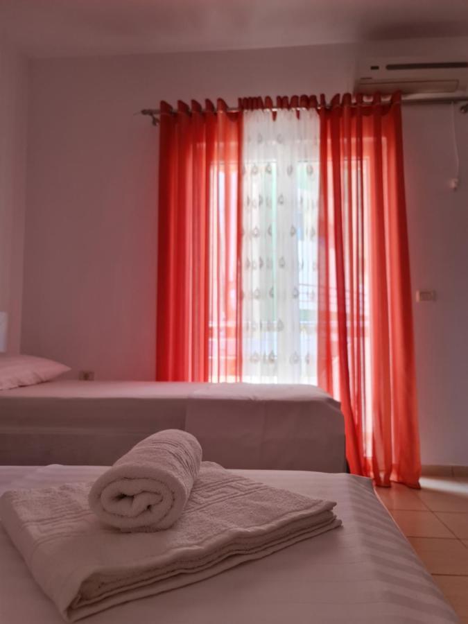 Summer Time Hotel Ksamil Esterno foto