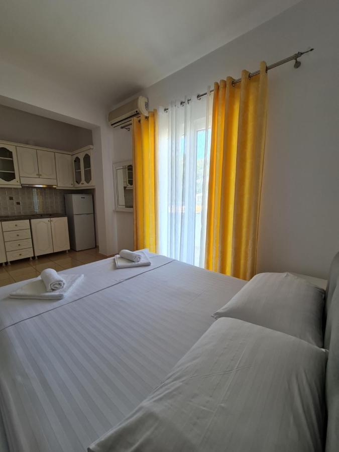 Summer Time Hotel Ksamil Esterno foto