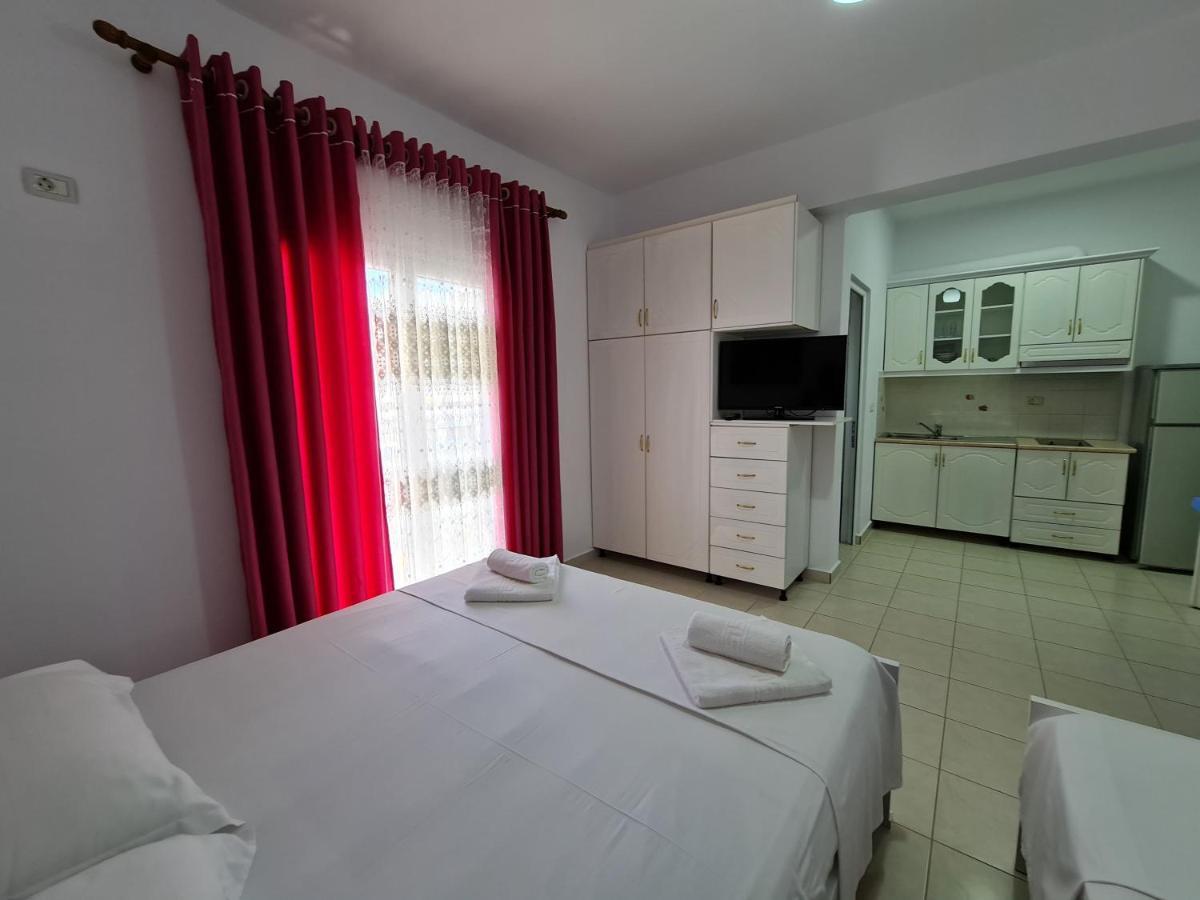 Summer Time Hotel Ksamil Esterno foto