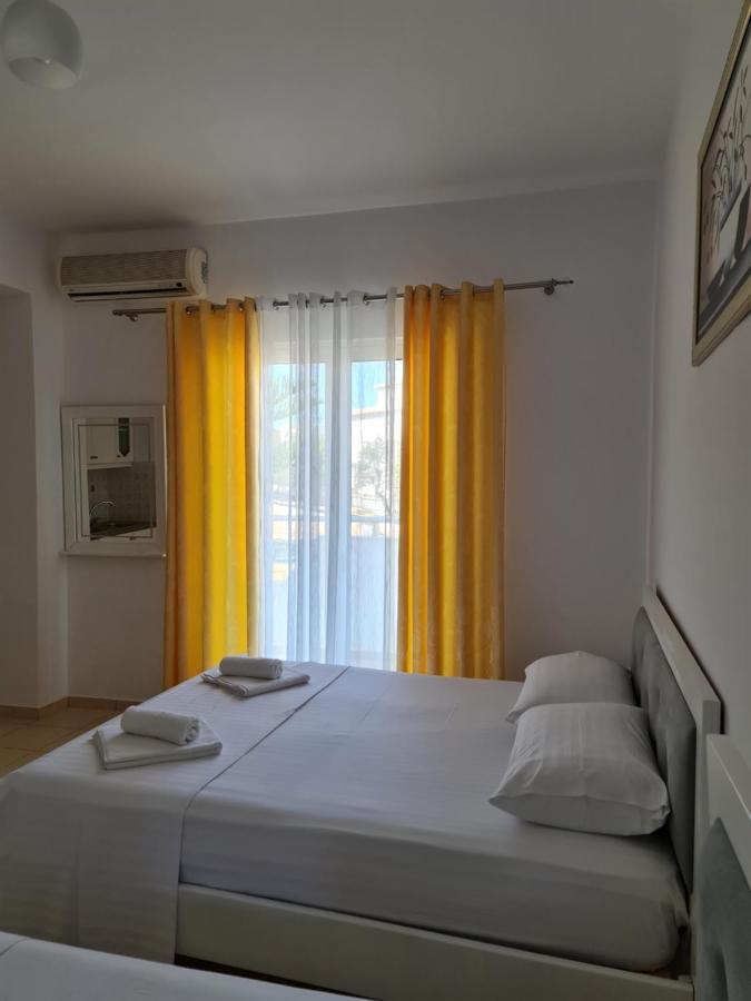 Summer Time Hotel Ksamil Esterno foto