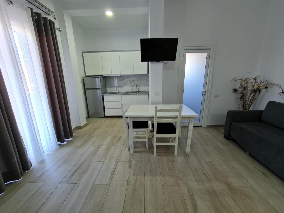 Summer Time Hotel Ksamil Esterno foto