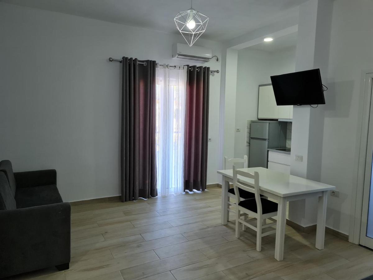 Summer Time Hotel Ksamil Esterno foto
